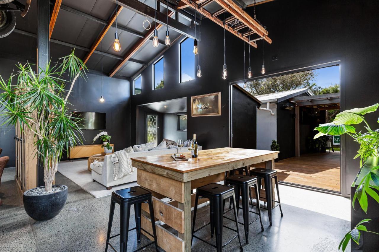 Holiday home The Black Barn *